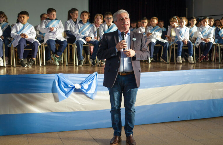 «Los chicos necesitan formarse y para eso tienen que estar dentro de las aulas»