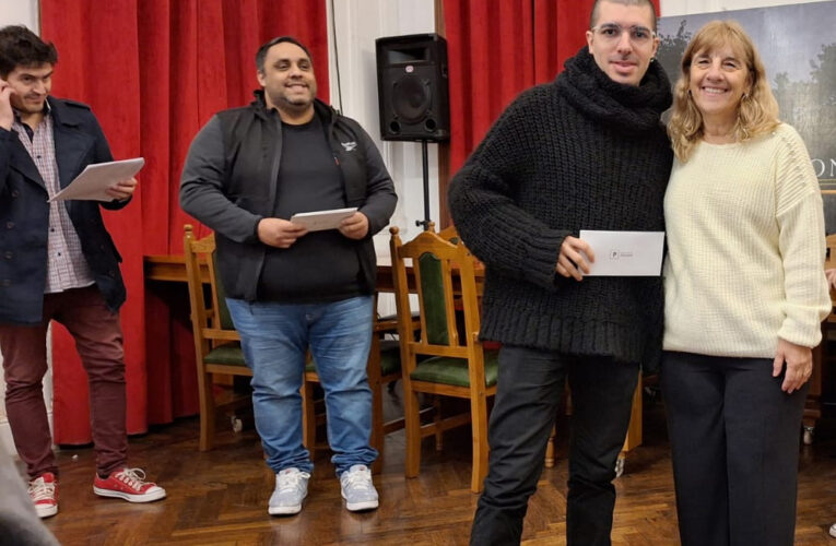 Cultura: Entregaron de Becas Artísticas 2024