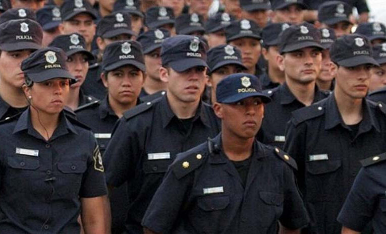 La «bonaerense» exige aumento de sueldo, o manifiesta la posibilidad de acuartelarse