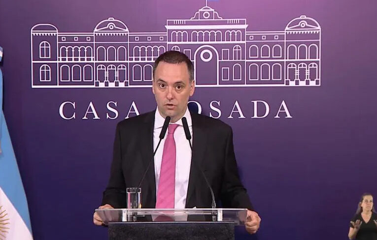 El Gobierno desclasificará los archivos de la SIDE sobre la dictadura