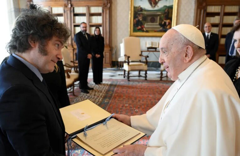 Milei viaja a Roma y volvió a resaltar «El papa Francisco ha sido el argentino más importante de la historia»
