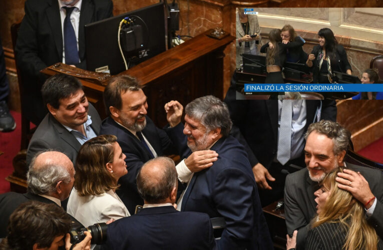 Ficha Limpia. AFUERA!