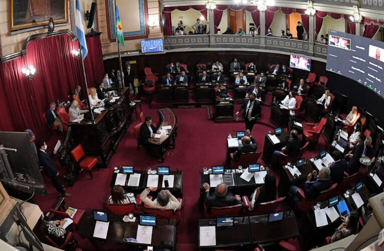 La Legislatura bonaerense sesiona con la idea de modificar los plazos electorales