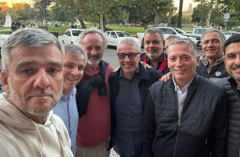 Intendentes peronistas impulsan una alternativa política en la Provincia (sin Axel, ni Cristina)