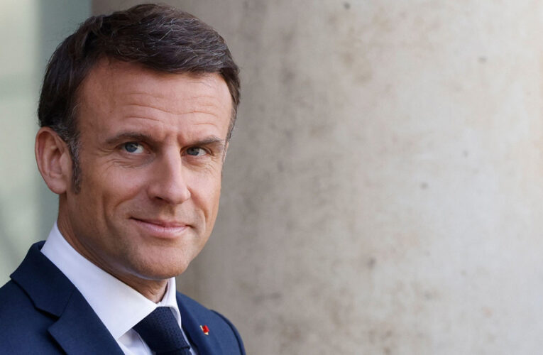 Macron busca prohibir el acceso a las redes sociales a los menores de 15 años en Francia