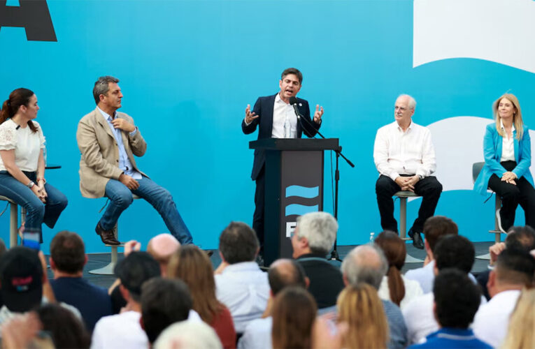Kicillof cerró la campaña junto a Sergio Massa