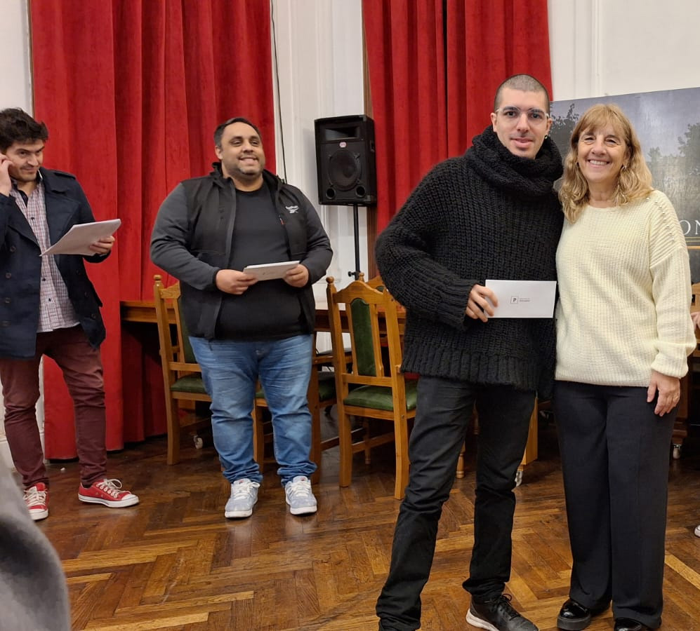 Cultura: Entregaron de Becas Artísticas 2024