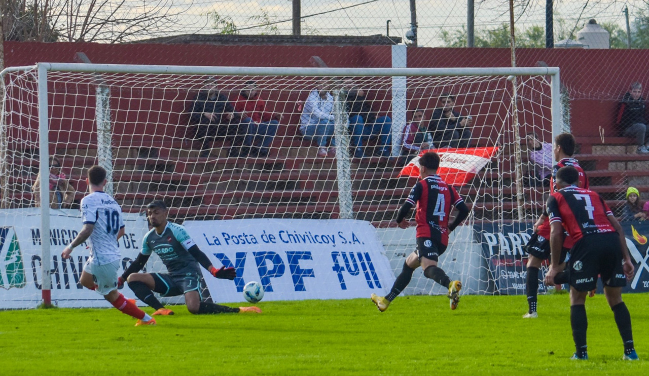 Volvió a perder el «fogonero», y sigue cayendo en la tabla para la clasificación