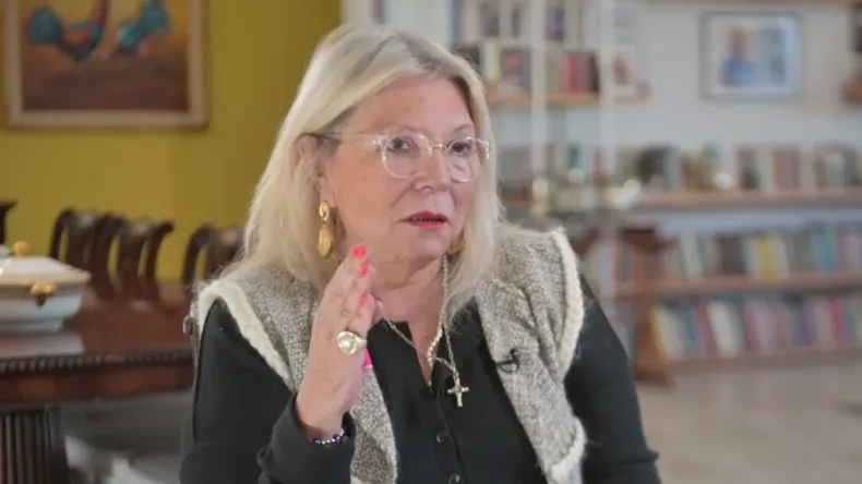 Elisa Carrió defendió a Sandra Pettovello y pidió cuidar su seguridad