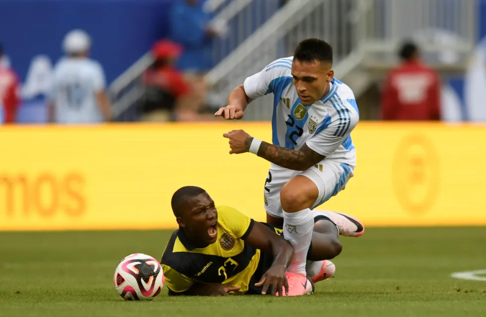 Argentina se enfrentará con Ecuador en cuartos, mientras México regresa hoy a su país
