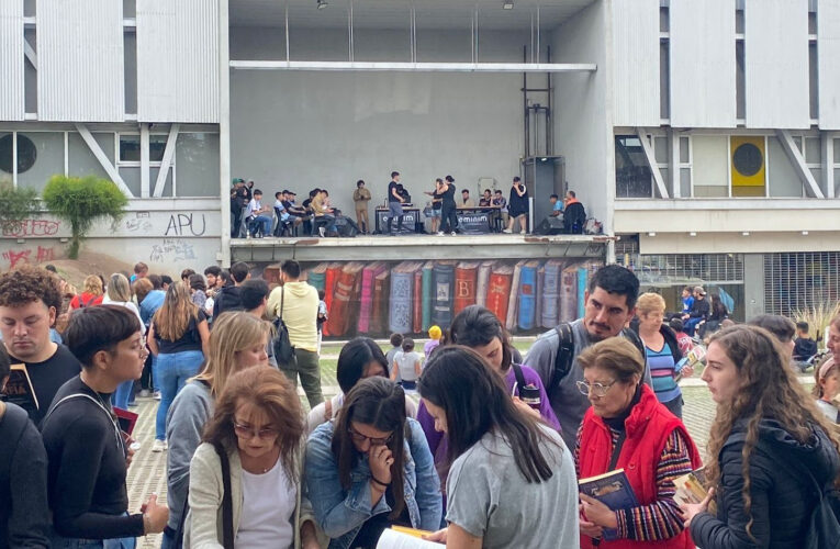 Convocatoria abierta para participar en la Feria del Libro 2024