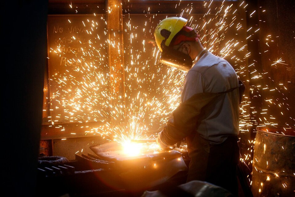 Muy preocupante: La industria pyme cayó el 17.8% anual en julio