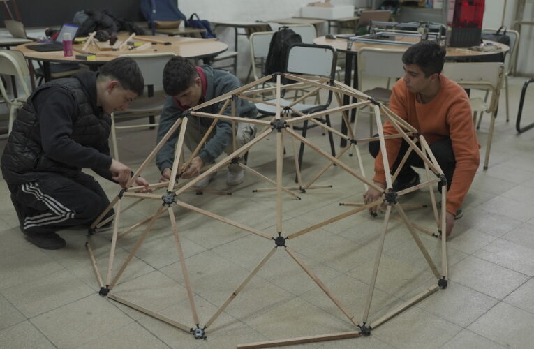 Estudiantes de Pergamino crearon un innovador emprendimiento de recreación infantil