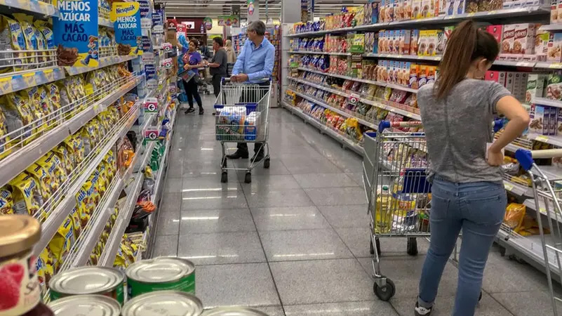 Del campo a la góndola, los precios de los agroalimentos se multiplicaron por 3,2 en agosto