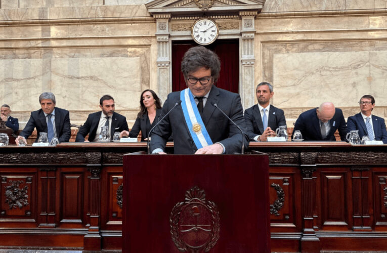 «El Presupuesto va a cambiar la historia del país»
