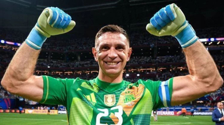El Dibu sigue siendo el mejor arquero del mundo