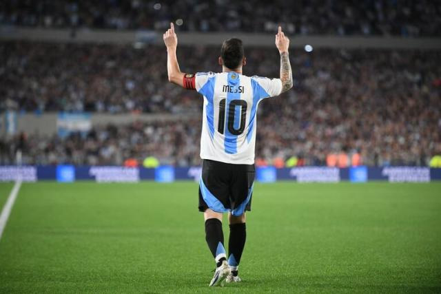 Argentina sacó chapa de campeón y bailó a Bolivia por 6 a 0, con un Messi impecable