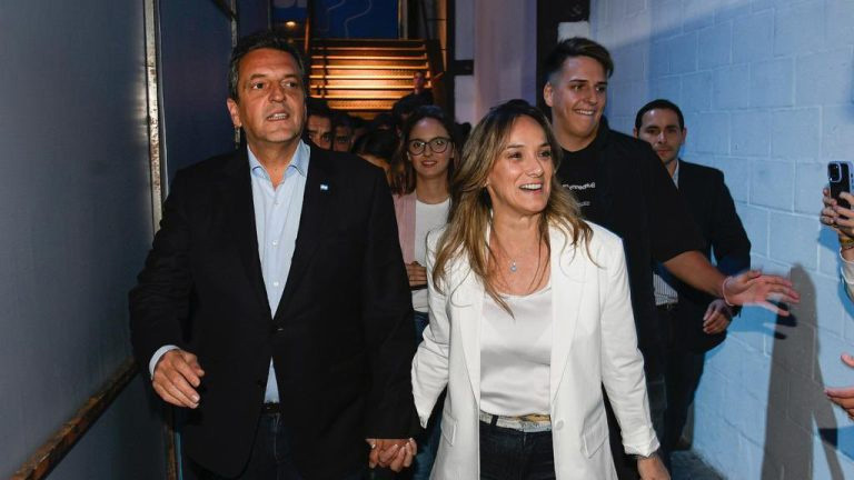 Adorni denunció gastos excesivos en AySA y apuntó contra Massa y Galmarini