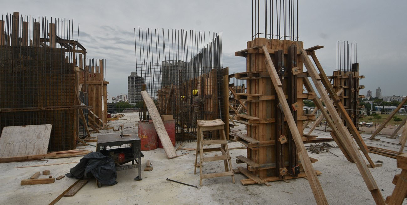 La construcción sigue en caída libre