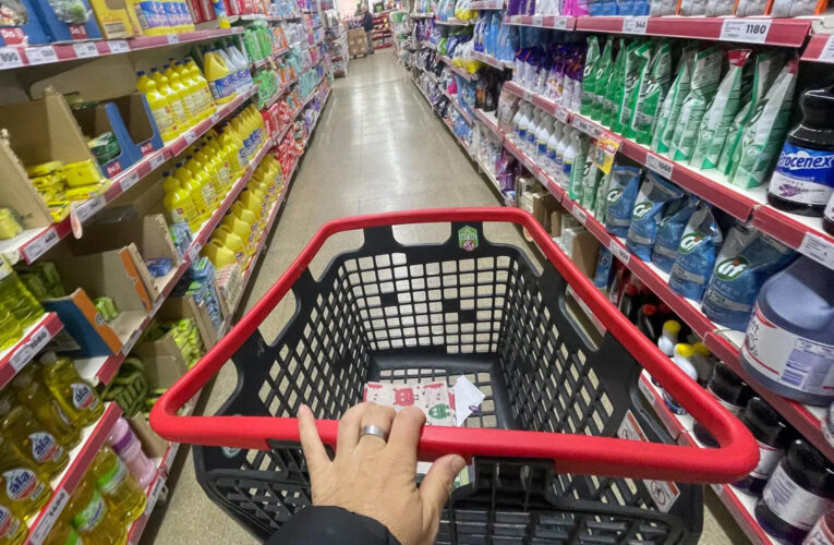 Sigue bajando la inflación (2.7%)