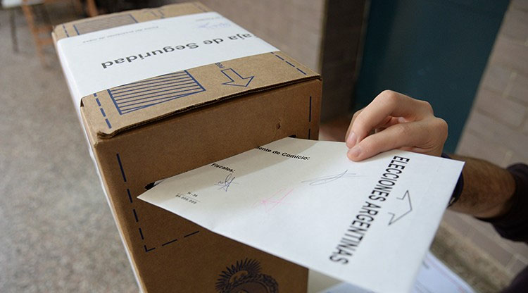 El 70% de los argentinos apoya eliminar las PASO y el financiamiento público