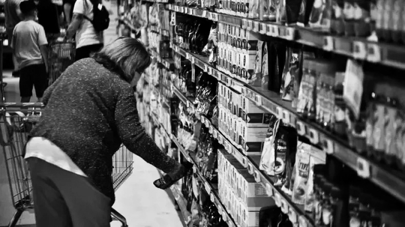 Según el INDEC, cayeron 17,8% ventas en supermercados en octubre
