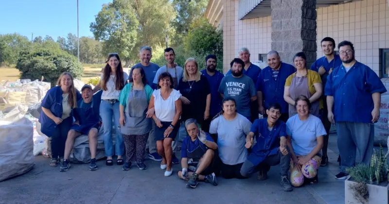 Ser «Embajadores de Botellas» para cuidar el medioambiente y ayudar al Taller Protegido