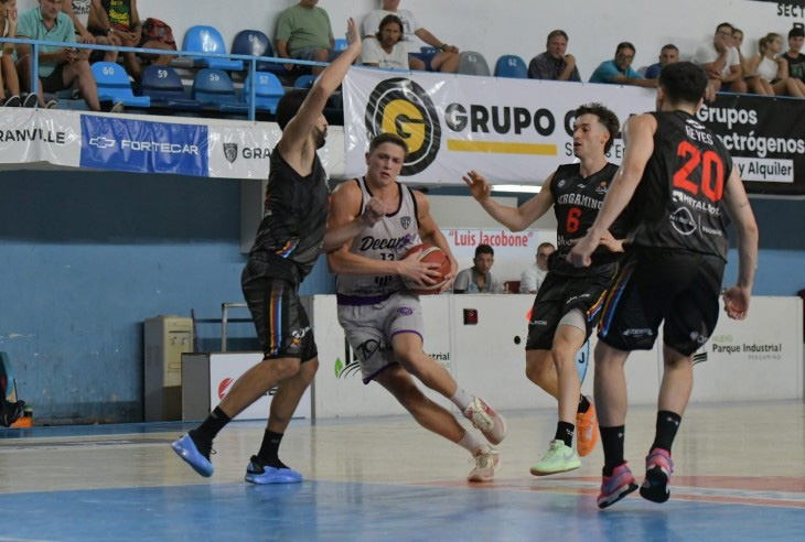 Pergamino Básquet le ganó a Pico FC con una amplia diferencia