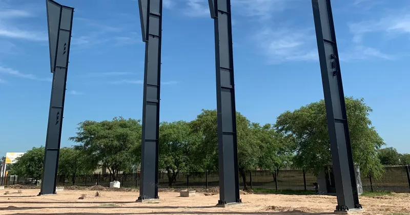 Montaron nuevamente la estructura del micro estadio municipal 
