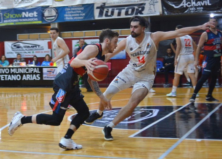 Pergamino Básquet cayó en Viedma por una decena de puntos