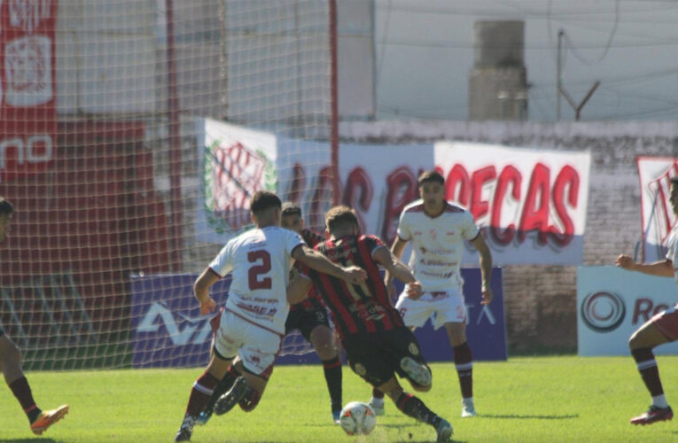 El Rojinegro ganó de visitante y se afianza en la tabla