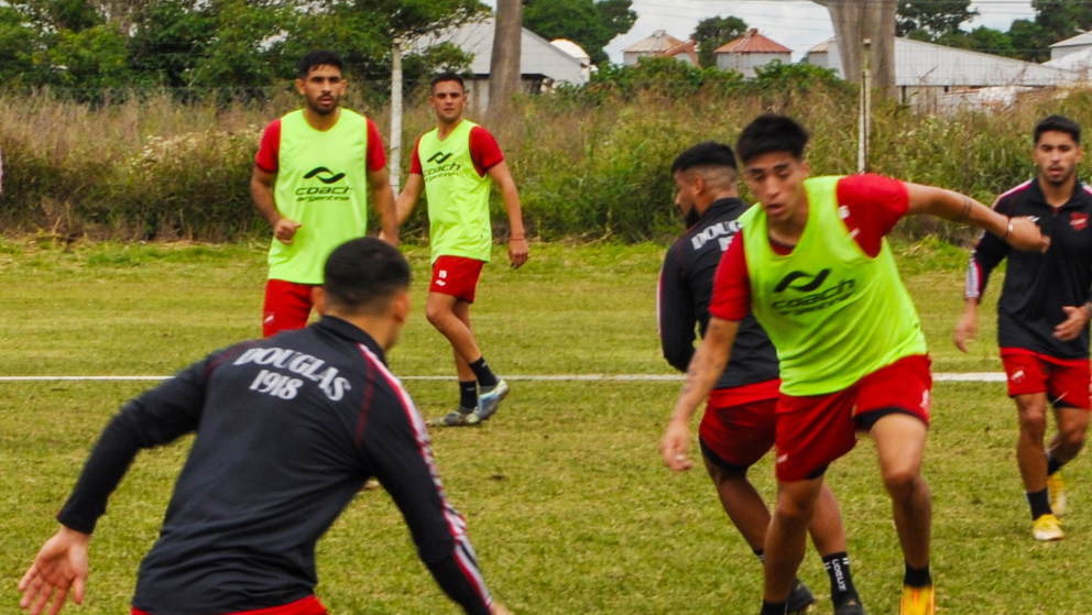 Douglas viaja a Concepción para enfrentar a Gimnasia