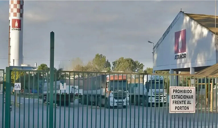 San Nicolás: Investigan a Atanor por una nueva descarga ilegal de residuos industriales