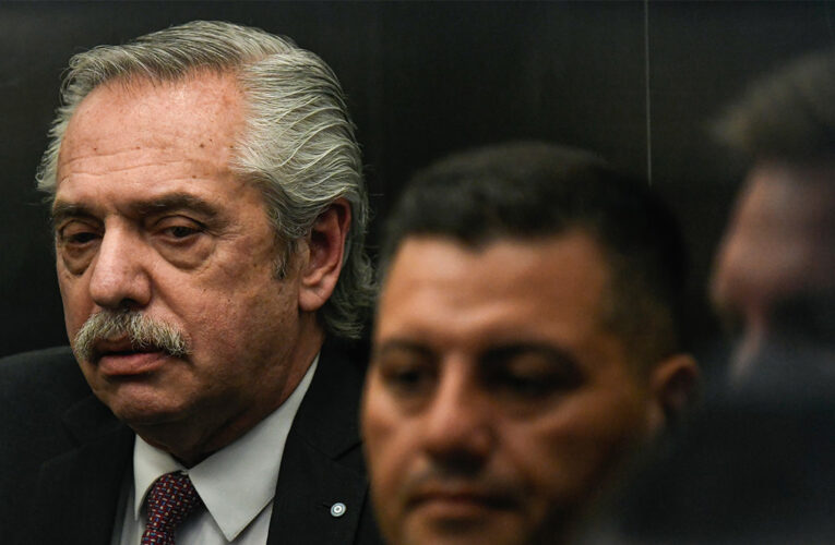 Procesaron al ex presidente Alberto Fernández en la causa Seguros