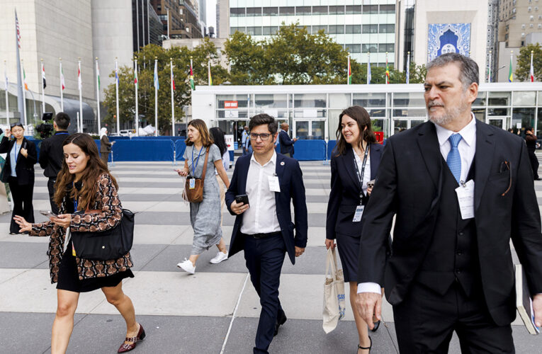 Kicillof participó de la jornada “Democracia siempre» en Nueva York