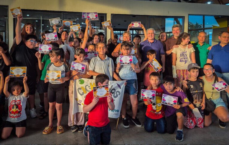 Pergamino distinguió a más de 150 chicos por sus habilidades en informática y matemáticas