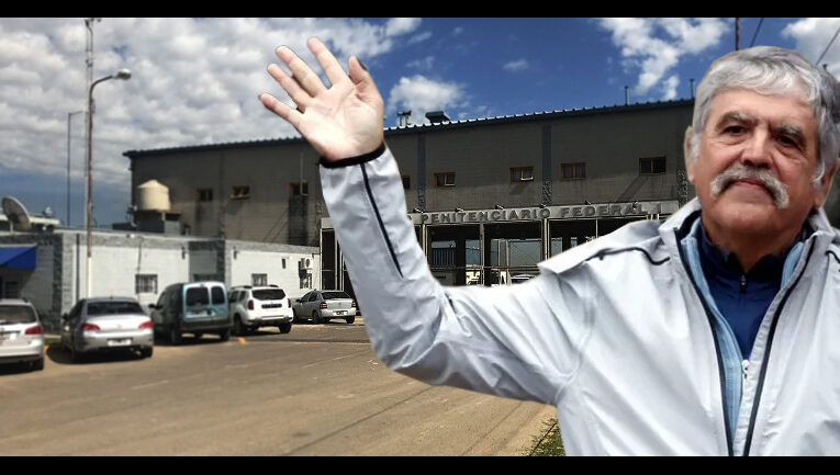 De Vido ya está en casa