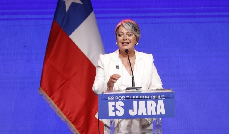 Chile decidirá entra la izquierda de Jara y el ultraderecha de Kast