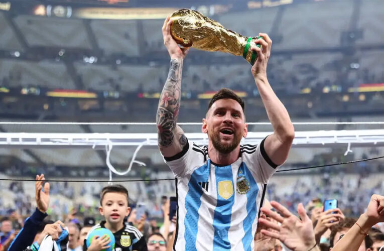 Un rayo peronisante: El gobierno anunció que transmitirá el Mundial de Fútbol de forma gratuita