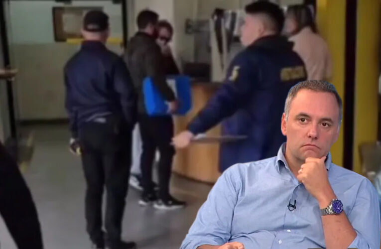 Otra encerrona para Manuel Adorni, que comienza a tambalear