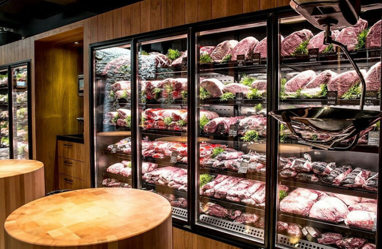 El consumo de carne vacuna (carísima) cayó a sus niveles más bajos