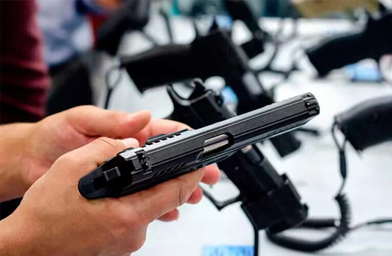 Eliminan la habilitación municipal para trámites ante el Registro Nacional de Armas