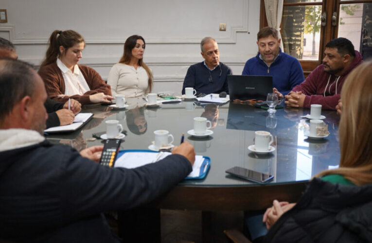 Humo blanco: Acuerdo entre el Municipio y los gremios