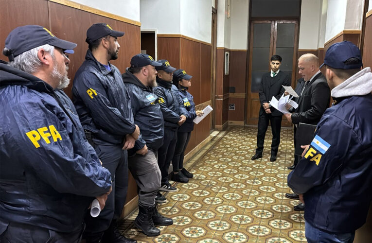 Allanamientos en 76 distritos bonaerenses en megaoperativo por ciberpedofilia