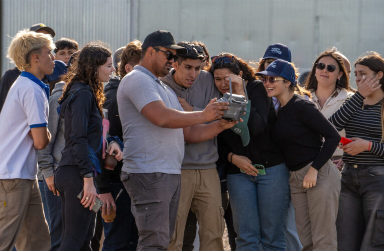+Agro +Futuro: Bayer impulsa la tercera edición del programa que conecta a los jóvenes con la innovación y el agro