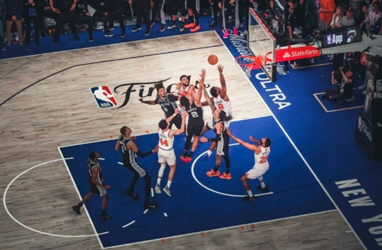 NBA: New York enloquece y se pone 3 a 1 frente a San Antonio