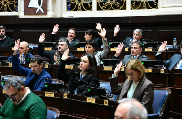 Reelecciones indefinidas. Quienes están a favor y quienes encontra