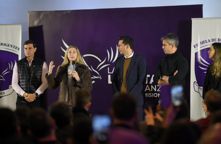 Armado 2027: Legisladores bonaerenses de LLA se reúnen con Karina en Casa Rosada