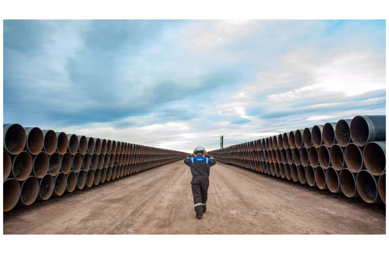YPF anunció una inversión de US$51.000 millones para exportar GNL desde Vaca Muerta