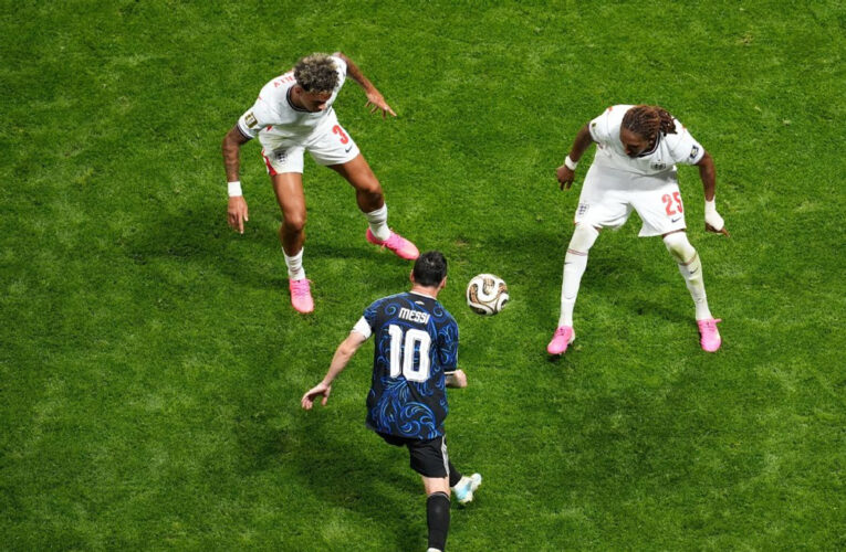 Y un día Leo colgó la camiseta de la Selección